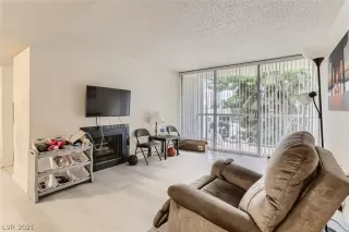 Photo #1: 2353791 Listing 