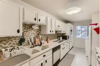 Photo #3: 2353791 Listing 