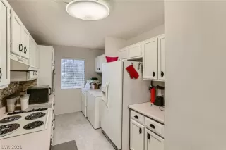 Photo #4: 2353791 Listing 