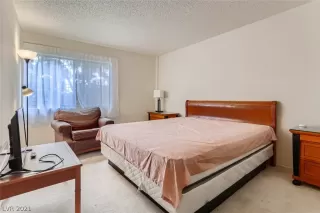 Photo #5: 2353791 Listing 