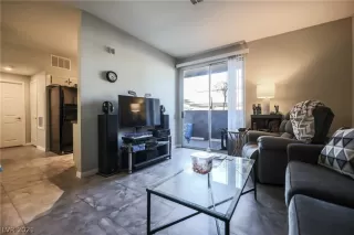 Photo #4: 2353792 Listing