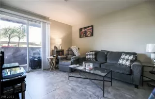 Photo #5: 2353792 Listing