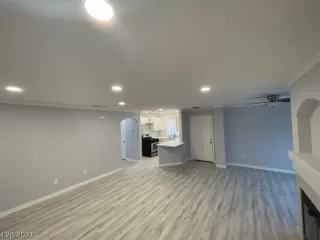 Photo #2: 2353803 Listing