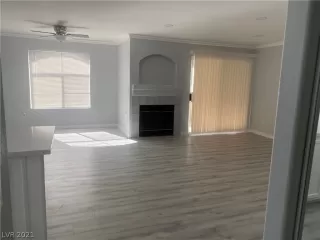 Photo #3: 2353803 Listing