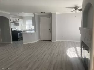 Photo #5: 2353803 Listing