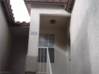 Photo #2: 2353824 Listing