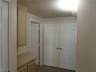 Photo #5: 2353824 Listing