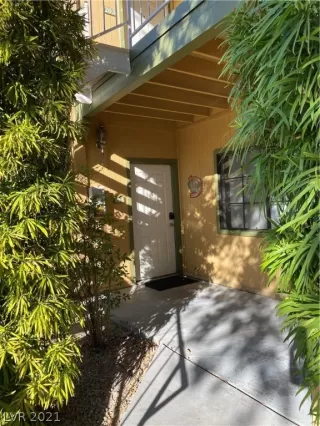 Photo #1: 2353831 Listing 