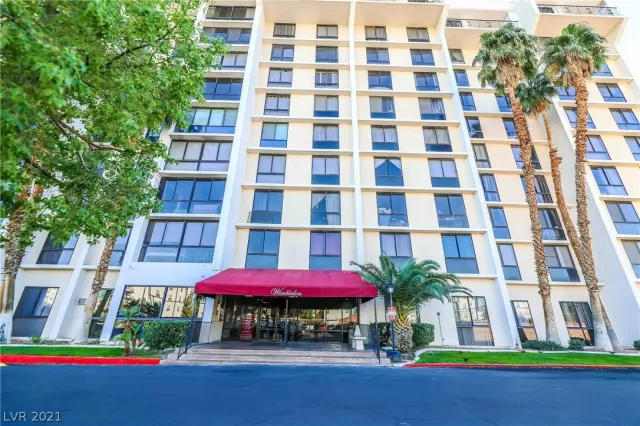 MLS: 2353836 Condo For Sale