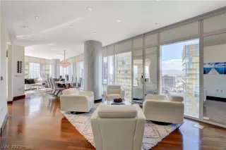 Photo #3: 2353837 Listing 