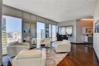 Photo #4: 2353837 Listing 