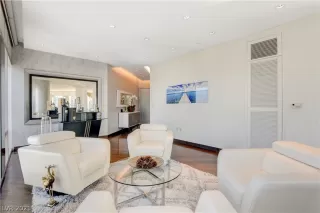 Photo #5: 2353837 Listing 