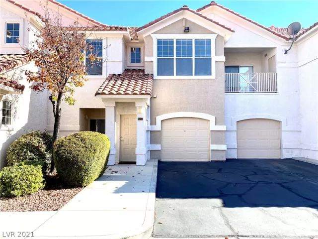 MLS: 2353842 Condo For Sale