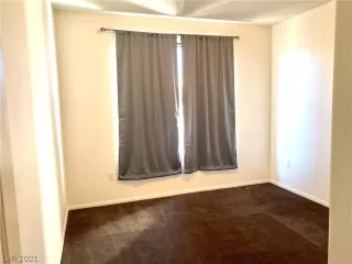 Photo #3: 2353842 Listing