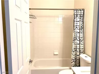 Photo #4: 2353842 Listing
