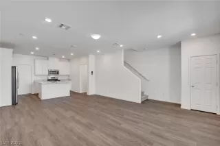 Photo #4: 2353847 Listing 