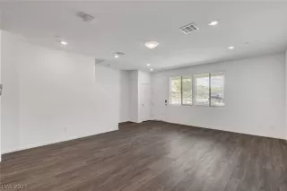 Photo #5: 2353847 Listing 
