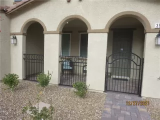 Photo #1: 2353864 Listing 