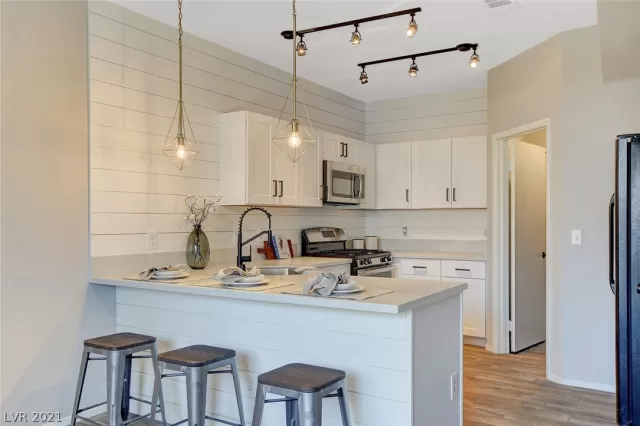 MLS: 2353866 Condo For Sale