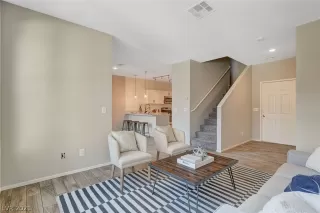 Photo #5: 2353866 Listing 