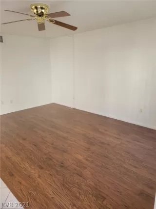 Photo #1: 2353871 Listing 