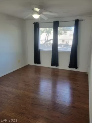 Photo #5: 2353871 Listing 