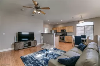 Photo #2: 2353883 Listing 