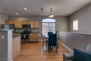 Photo #3: 2353883 Listing 