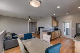 Photo #6: 2353883 Listing 