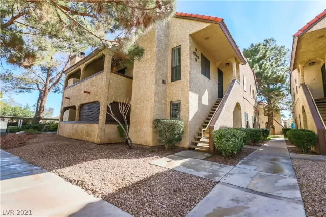 MLS: 2353886 Condo For Sale