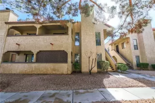 Photo #2: 2353886 Listing