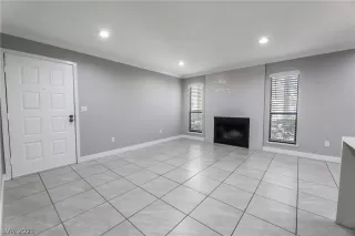 Photo #6: 2353886 Listing