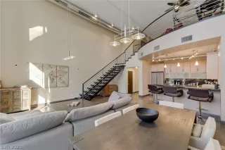 Photo #1: 2353902 Listing 