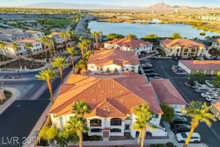 Photo #1: 2353932 Listing