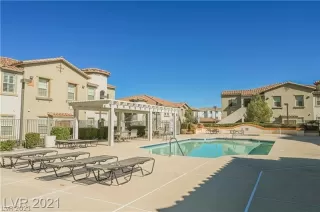 Photo #2: 2353932 Listing