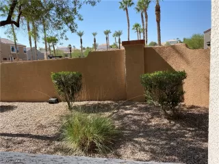 Photo #6: 2353932 Listing