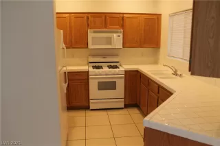 Photo #5: 2353936 Listing 