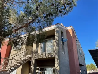 Photo #2: 2353980 Listing 