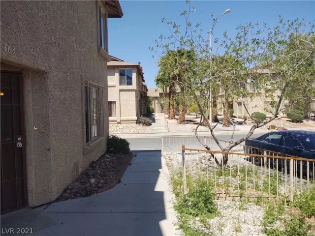 MLS: 2353981 Condo For Sale