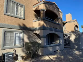 Photo #1: 2353982 Listing