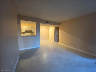 Photo #4: 2353982 Listing