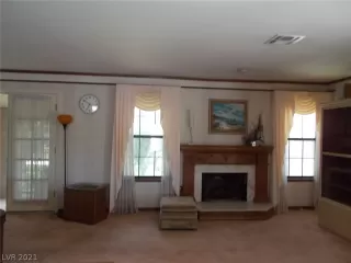 Photo #1: 2353996 Listing 