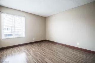 Photo #3: 2354024 Listing 