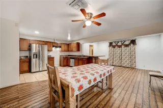 Photo #5: 2354028 Listing