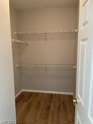 Photo #6: 2354035 Listing 