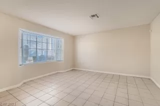 Photo #2: 2354046 Listing