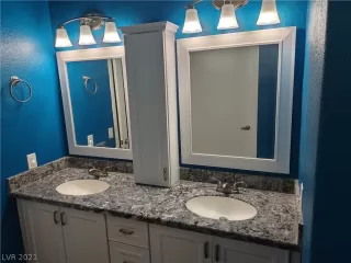 Photo #6: 2354061 Listing