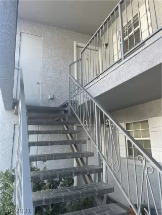 Photo #1: 2354071 Listing 