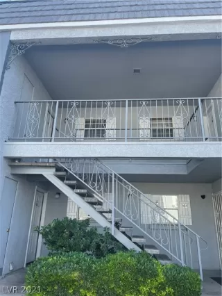 Photo #3: 2354071 Listing 