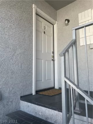 Photo #5: 2354071 Listing 